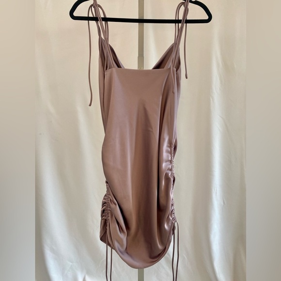 NWT Pink Moon Bay mauve satiny dress, women’s size S. Cowl neck, ruched tie side - Picture 4 of 5